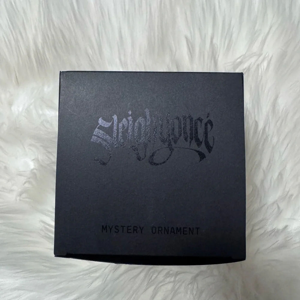 Beyonce Cowboy Carter Charddoneigh Gold Horse Christmas Ornament PRESALE - Picture 3 of 9